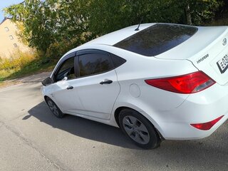 2015 Hyundai Solaris I Рестайлинг, белый, 1150000 рублей, вид 5