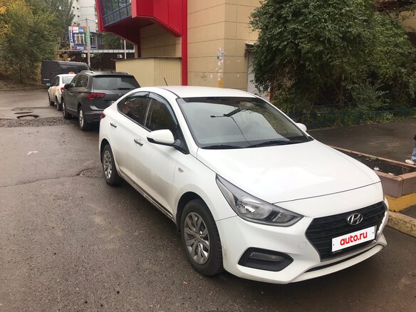 2017 Hyundai Solaris II, белый, 1420000 рублей - вид 3
