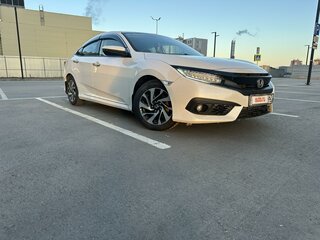 2019 Honda Civic X, белый, 1800000 рублей, вид 1