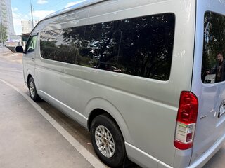 2015 Toyota HiAce H200 Рестайлинг, серебристый, 3250000 рублей, вид 5