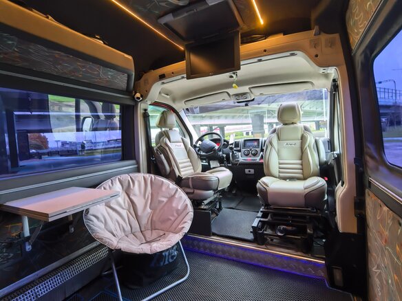 2011 Peugeot Boxer, красный, 2990000 рублей - вид 21