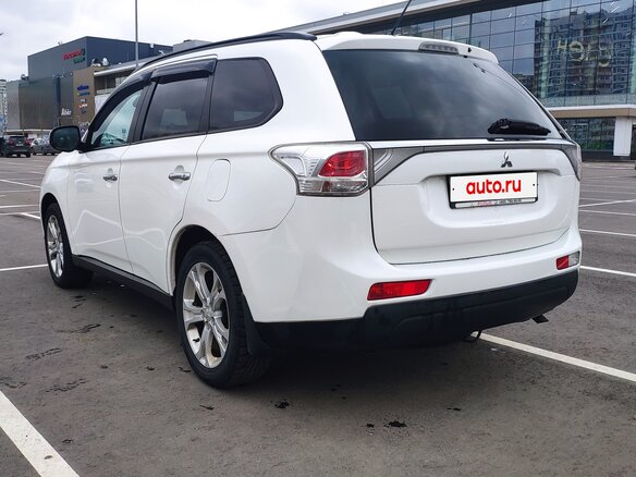 2012 Mitsubishi Outlander III, белый, 1499000 рублей - вид 14