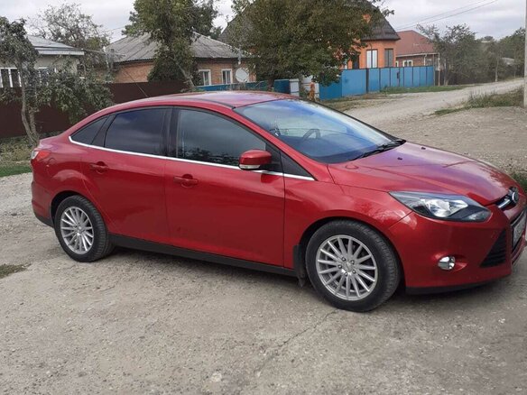 2012 Ford Focus III, красный, 870000 рублей