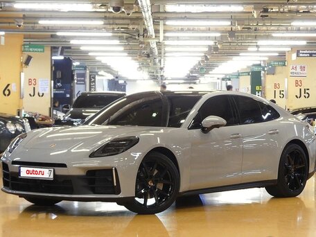Porsche Panamera III