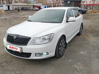 2012 Skoda Octavia II (A5) Рестайлинг, белый, 800000 рублей, вид 1
