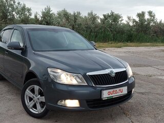 2011 Skoda Octavia II (A5) Рестайлинг, серебристый, 1000050 рублей, вид 2