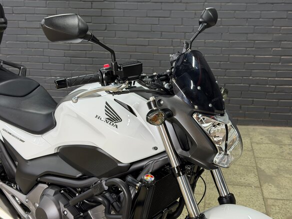 2016 Honda NC 750S, белый, 695000 рублей - вид 6