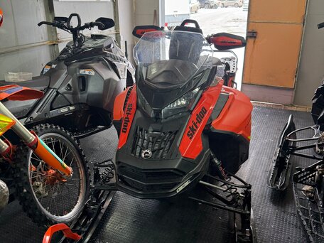 2020 BRP Ski-Doo Expedition Xtreme 850, красный, 2350000 рублей, вид 2