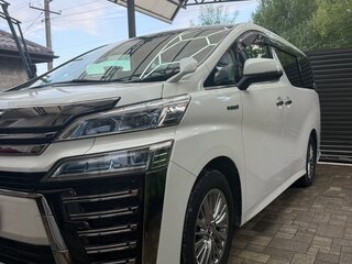 2018 Toyota Vellfire II Рестайлинг, белый, 4900000 рублей, вид 4