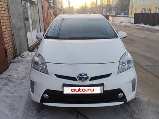 2013 Toyota Prius III Рестайлинг (XW30), белый, 1350000 рублей, вид 1