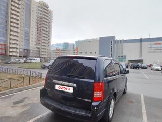 2010 Chrysler Town & Country V, синий, 1220000 рублей, вид 5