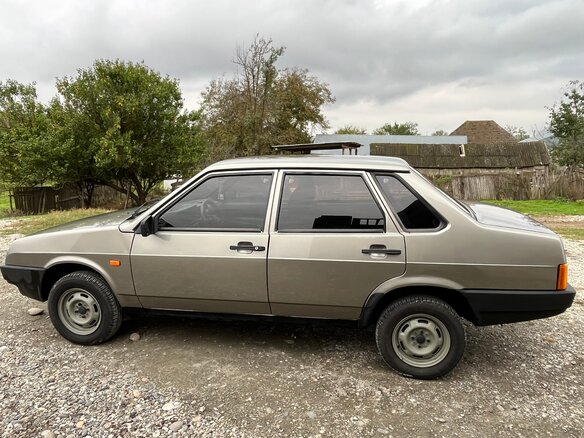 2002 Lada (ВАЗ) 21099, серебристый, 270000 рублей - вид 4