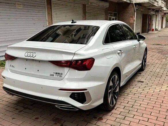 2023 Audi A3 35 TFSI Long IV (8Y), белый, 2000000 рублей - вид 2