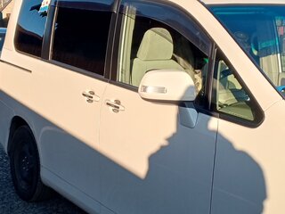 2007 Toyota Noah II (R70), белый, 1000000 рублей, вид 3