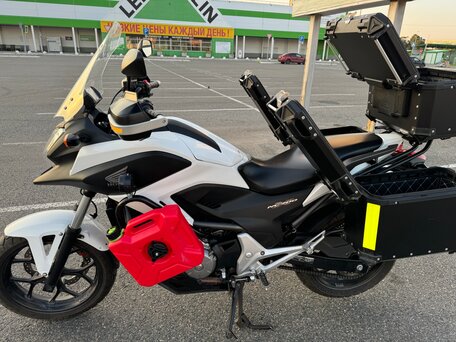 2012 Honda NC 700X, белый, 600000 рублей, вид 3