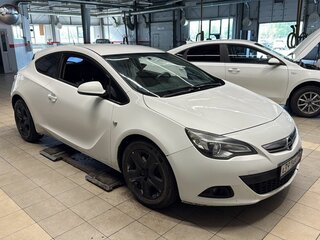 2013 Opel Astra GTC J Рестайлинг, белый, 525000 рублей, вид 2