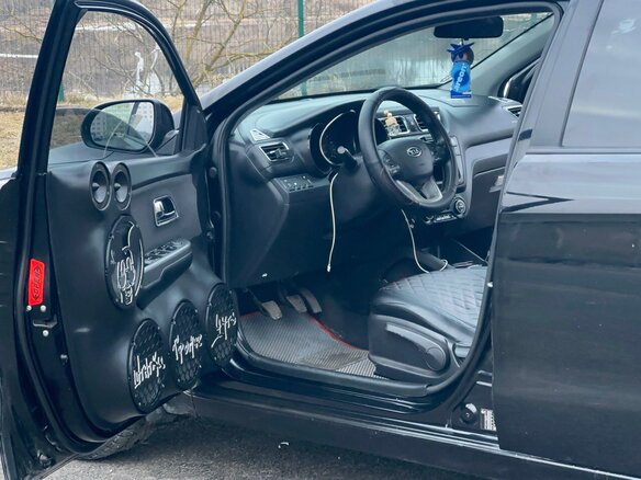 2012 Kia Rio 5-speed III, чёрный, 800000 рублей - вид 18