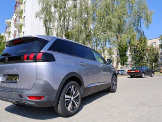 2018 Peugeot 5008 II, серый, 1832095 рублей, вид 4