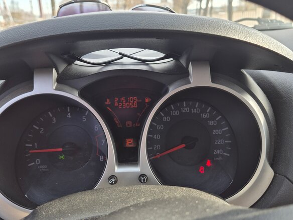 2014 Nissan Juke I Рестайлинг, белый, 850000 рублей - вид 6