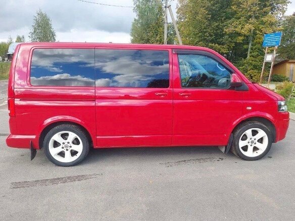 2009 Volkswagen Multivan T5 Рестайлинг, красный, 2222222 рублей - вид 3