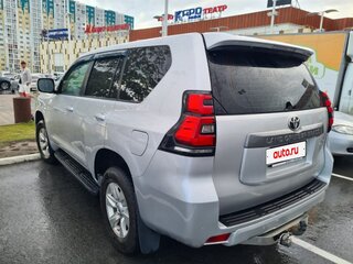 2018 Toyota Land Cruiser Prado 150 Series Рестайлинг 2, серебристый, 5100000 рублей, вид 4
