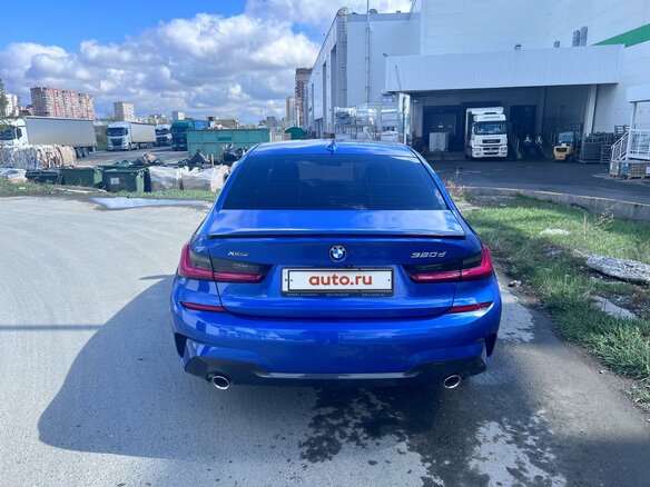 2019 BMW 3 серии 320d xDrive VII (G2x), синий, 4200000 рублей - вид 3