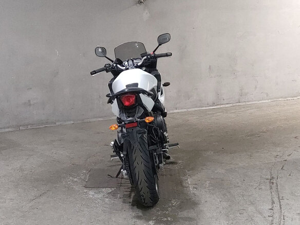 2016 Yamaha XJ6 (FZ6R), белый, 670000 рублей - вид 3