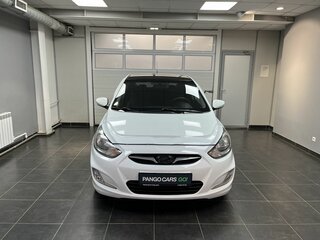 2012 Hyundai Solaris I, белый, 675000 рублей, вид 2