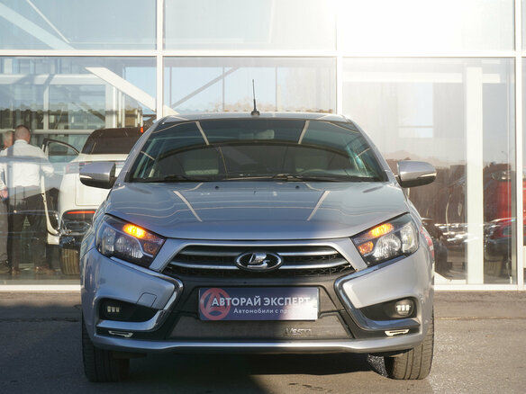 2018 Lada (ВАЗ) Vesta I, серебристый, 939000 рублей - вид 1