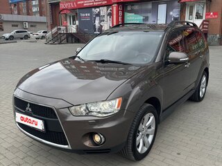 2011 Mitsubishi Outlander II Рестайлинг, коричневый, 1370000 рублей, вид 1