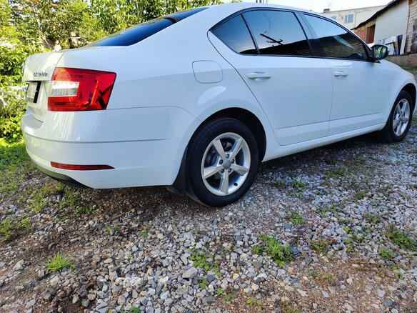 2020 Skoda Octavia III (A7) Рестайлинг, белый, 2160000 рублей - вид 2