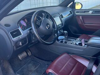 2015 Volkswagen Touareg II Рестайлинг, чёрный, 2700000 рублей, вид 5