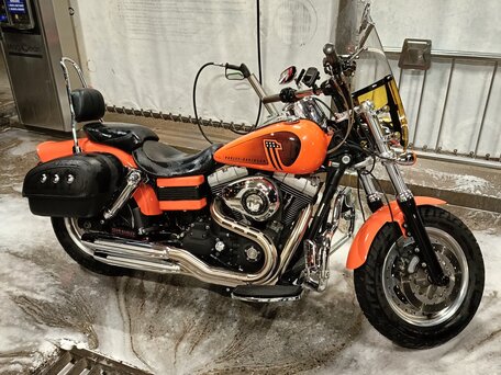 2008 Harley-Davidson Fat Bob, оранжевый, 750000 рублей, вид 4