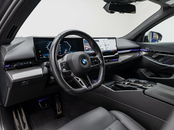 2023 BMW 5 серии 520d xDrive VIII (G60/G61/G68), серый, 7800000 рублей - вид 14