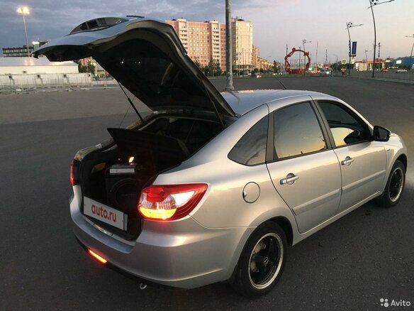 2014 Lada (ВАЗ) Granta I, серебристый, 570000 рублей - вид 8
