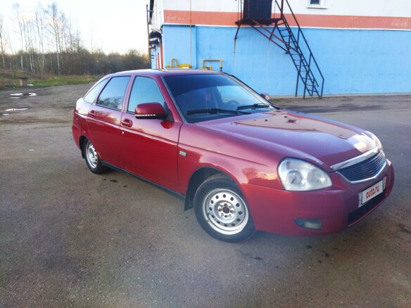 2008 Lada (ВАЗ) Priora I, красный, 330000 рублей - вид 2