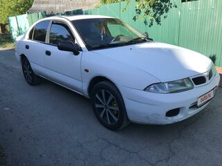 1995 Mitsubishi Carisma I, белый, 220000 рублей, вид 1