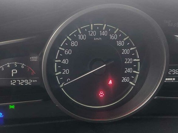 2016 Mazda 3 III (BM), чёрный, 1400000 рублей - вид 8