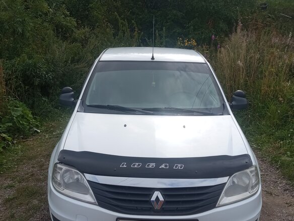2011 Renault Logan I Рестайлинг, белый, 350000 рублей - вид 2