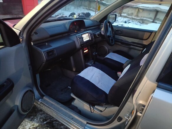 2001 Nissan X-Trail I, серый, 715000 рублей - вид 5