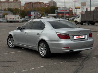 2009 BMW 5 серии 525xi V (E60/E61) Рестайлинг, серебристый, 999000 рублей, вид 3