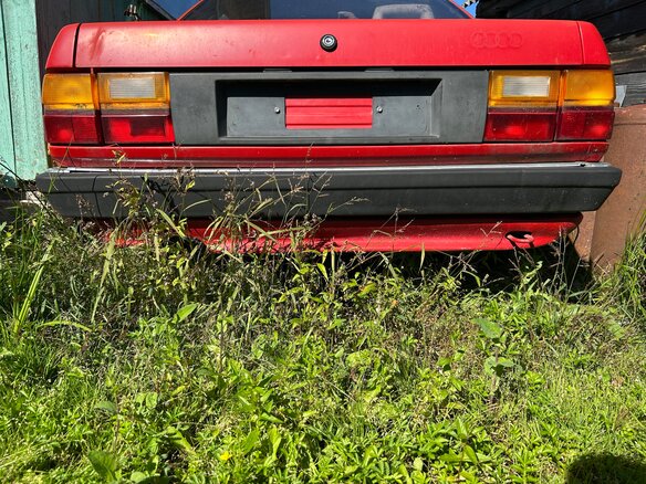 1986 Audi 100 III (C3), красный, 100000 рублей - вид 1