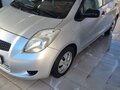 2007 Toyota Yaris II, серебристый, 430000 рублей - вид 4