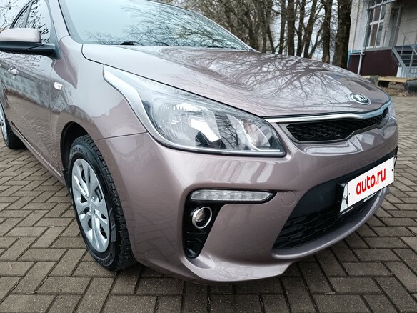 2020 Kia Rio IV, коричневый, 1345000 рублей - вид 15