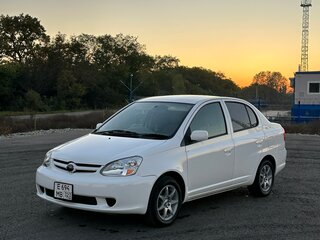 2003 Toyota Platz, белый, 495000 рублей, вид 1