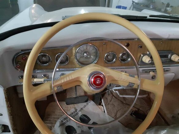 1961 ГАЗ 13 «Чайка», белый - вид 3
