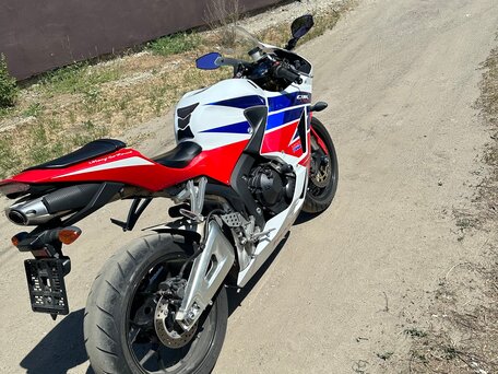 2015 Honda CBR 600RR, белый, 750000 рублей, вид 5