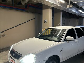 2015 Lada (ВАЗ) Priora I Рестайлинг, белый, 899000 рублей, вид 3