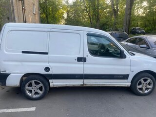 2011 Citroen Berlingo I Рестайлинг, белый, 300000 рублей, вид 2
