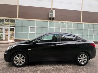 2013 Hyundai Solaris I, чёрный, 690000 рублей, вид 5